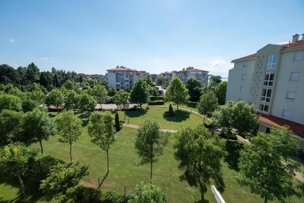 Lakeside Family Apartment Сиофок Екстериор снимка